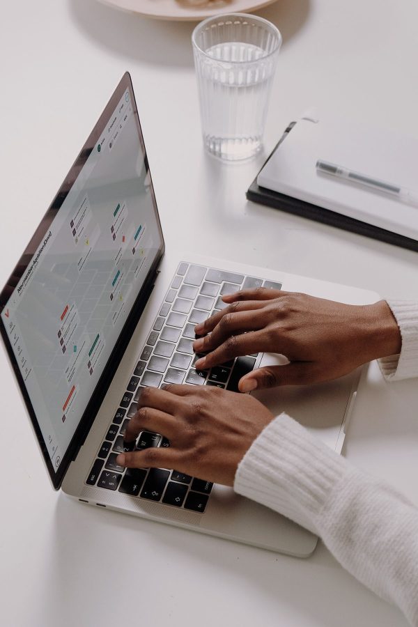 pexels-cottonbro-5076520_1440x1800